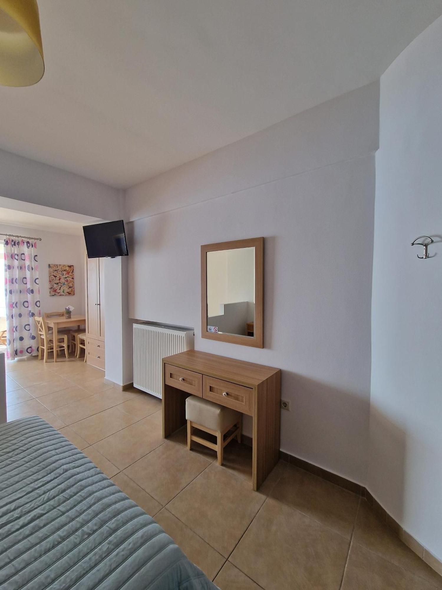 Porto Xronia Aparthotel Hrónia Kültér fotó
