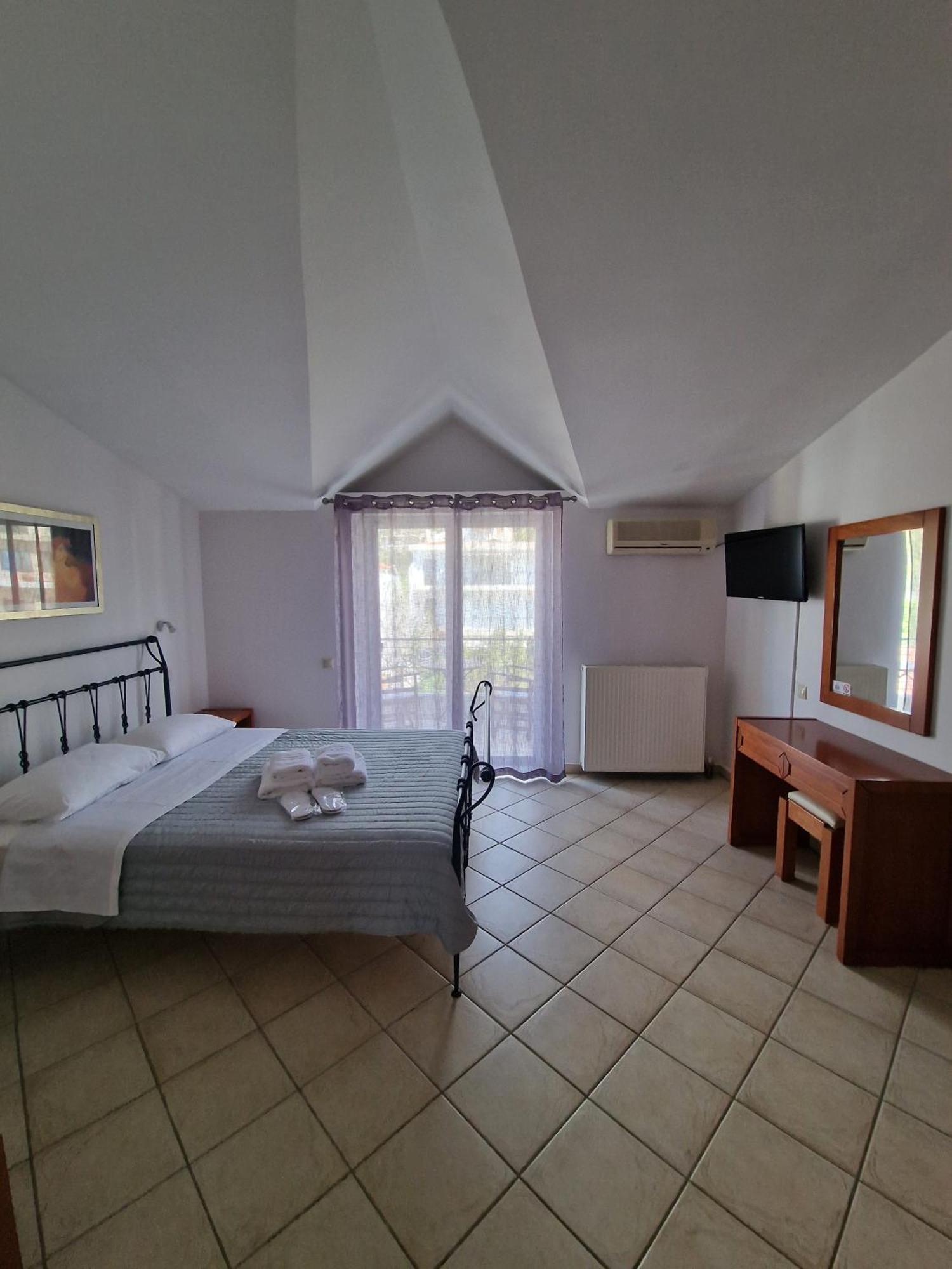 Porto Xronia Aparthotel Hrónia Kültér fotó